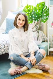 At first sight it's uninspiring at best. Dorm Decor Lessons 7 Ideas For Decorating Small Spaces Style Sprinter