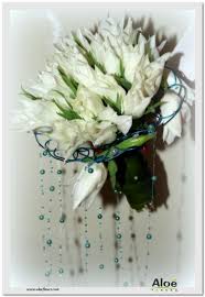 Commander un bouquet de tulipes en ligne chez téléfleurs. Bouquet Mariee Rond Tulipe Blanches Structure Metal3 Aloe Fleurs