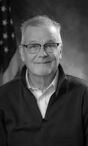 Lady Pirate wrestling