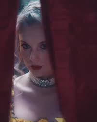 Love Actually Pearl Gram Clip