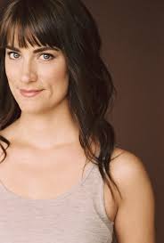 Lori Dean's Instagram, Twitter & Facebook