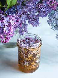 Lilac Flower Infused Honey Recipe Lilac Flowers Flower Food Lavender Leaves