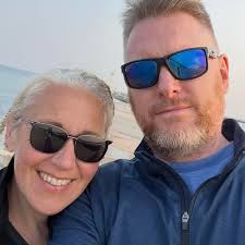 Splitting hostas or hydrangeas in the fall?