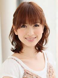 雨の日のすっきりヘアアレンジ 湿気に負けない髪型 ヘアスタイリング 美髪 髪型