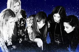 Buzzfeed staff if you get 8/10 on this random knowledge quiz, you know a thing or two how much totally random knowledge do you have? Pretty Little Liars How Well Do You Know The Characters