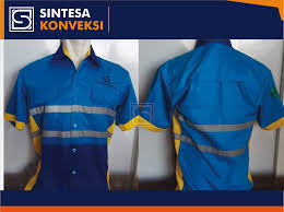 Umumnya terdapat dua saku tempel pada bagian depan sebelah kanan dan sebelah kiri. Baju Tambang Safety Desain Custom Profesional Terpercaya