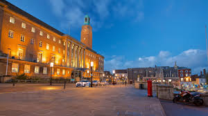Norwich is an ancient city that lies at the heart of rural east anglia. Norwich City Hall Norwich Holiday Rentals Cabins More Vrbo