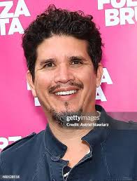 25 Photos & High Res Pictures