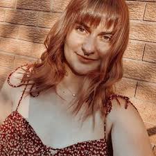 April Chapman (@aprillchapmann)