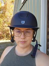 Shelley Dillon's Instagram, Twitter & Facebook