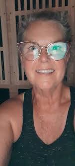 Cindy Mayfield's Instagram, Twitter & Facebook