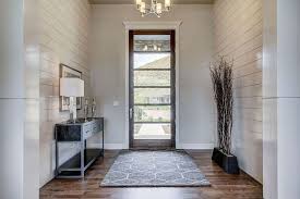 Come Arredare Un Ingresso Quadrato 20 Idee Moderne E Classiche Mondodesign It