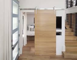 Step Inside This Charming Houseboat With Inviting Interiors On Lake Union In 2020 Modern House Exterior Floating House Lake Union