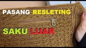Rajut dengan hati adalah blog hasil rajutan tangan, kreasi yang lahir dari hobi dan kecintaan. Crochet Tutorial Cara Pasang Resleting Saku Luar
