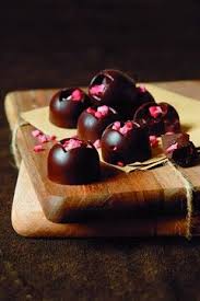 Bouchees Aux Pralines Roses Dessert Larousse Cuisine Alimentation