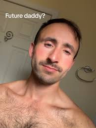 Mark Cilia (@mark_pineapple)