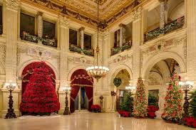 America S Most Historic Holiday Home Tours Mansions Holiday Home Mansion Tour