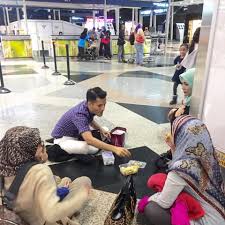 Berikut 18 lokasi yang memiliki pemandangan alam indah dan bisa jadi rekomendasi wisata anda. Makan Durian Di Klia Dato Aliff Syukri Tak Hormat Peraturan Orang Awam Lekat Lekit Story