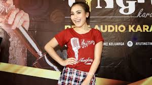 Sebab ia menilai album sebelumnya terlampau mahal untuk sebagian orang. Setelah Sukses Bisnis Karaoke Di Berbagai Kota Ayu Ting Ting Kembali Buka Cabang Di Kota Ini Tribunstyle Com