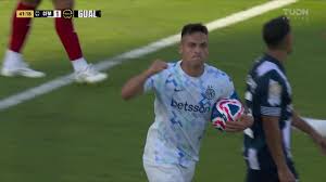 ¡Golazo del Inter! Jugada preparada que finaliza Lautaro para el empate