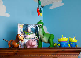 While we've rounded up the best accents for your apartment, bedroom, and kitchen elsewhere. Toy Story Themed Kids Room Design And Decor Options