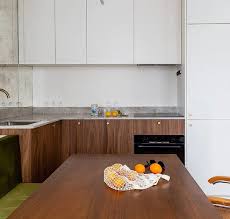Inspiration Le Mix Des Couleurs Et Des Finitions C Est Notre Peche Mignon Alors Quand No Cuisine En Noyer Amenagement Petite Cuisine Choses De Cuisine