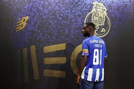 Silvestre varela's jersey number is 10. Uj17wcvazdlhlm