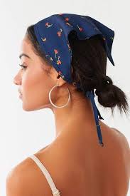 It's the perfect solution when you're short on time, feeling lazy or just want to. Handkerchief Headband Bandana Hairstyles Bandana Hairstyles Short Scarf Hairstyles