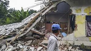 An earthquake (also known as a quake, tremor or temblor) is the shaking of the surface of the earth resulting from a sudden release of energy in the earth's lithosphere that creates seismic waves. Big Buka Suara Soal Rentetan Gempa Megathrust