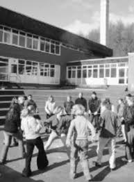 (sbz) den oder die g e s c h ä f t s f ü h r e r * i n das sbz ist trägerverein der jugendbildungsstätte „salvador allende haus. Sozialistische Jugend Deutschlands Die Falken Neues Seminarprogramm Erschienen