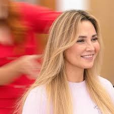 Photo by Fernanda Coronel (@fernandacoronelsalon) · March 30, 2025