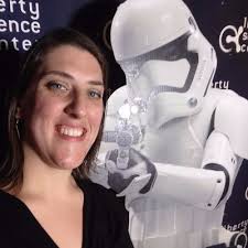 Veronica Leone (@firerose37)