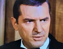 STEVEN HILLS BIOGRAPHIE