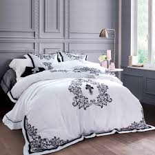 ✅ scegli la consegna gratis per riparmiare di più. 4 Pezzi 100 Cotone Egitto Letto Lenzuola Hotel Di Lusso Biancheria Da Letto Queen Letto Set King Size Duvet Coperture Bianco Con Il Nero Ricamo Bed Linen Bedding Set Fullhotel Bedding Set Aliexpress