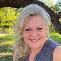 Jennifer Cates's Instagram, Twitter & Facebook