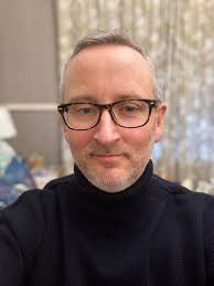 Recently I posted a picture here of my first ever business card. Today I…