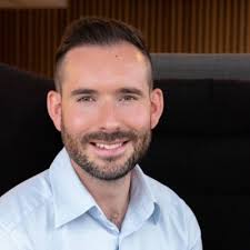 Really proud to announce that I have graduated from The FA Coaching  Excellence Initiative (CEI) 🎓 ⚽ . A fabulous opportunity to learn, reflect  and develop my leadership approach over an 18 month…