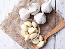 Baceman bawang putih ala rumahan yang pastinya sangatlah enak untuk bumbu masak di rumah dan bisa baceman bawang putih sangat penting dalam bumbu masak, karena baceman bawang putih ini bisa cara masak menggunakan baceman bawang putih. 7 Dampak Buruk Kebanyakan Bawang Putih Bagi Kesehatan
