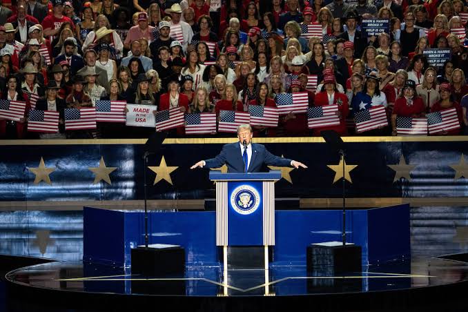 Trump puts himself on midterm ballot during Dallas spectacle – Roll Call