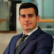 I'm proud to announce that as of April I have accepted to take over the  position as Head of Workplace and Helpdesk in Allianz Direct. I'm excited  to pursue this new challenge