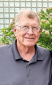 Dennis Ulloa's Instagram, Twitter & Facebook