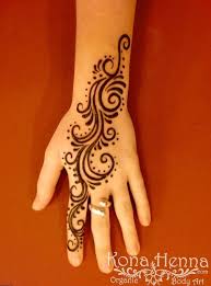 Hennatattoo Tattoo Vine Designs Ladies Tattoo Quotes Inner Arm Tattoos For Females Tribal And Polynesian Disenos De Henna Disenos Con Henna Dibujos Henna