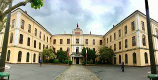 Galatasaray lisesi 1481 yılında ii. Amazing Old Building Review Of Galatasaray High School Galatasaray Lisesi Istanbul Turkey Tripadvisor