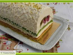 Buche Chocolat Blanc Framboises Pistaches Recettes Recette Buche Chocolat Blanc Framboise Alimentation Pistache