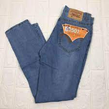 Assalamualaikum.bundlehomie adalah bundle online yang menjual pelbagai barang terpakai dan baru.kebanyakan barang yang dijual adalah seluar dan baju.segala barangan yang ada adalah. Seluar Jeans Levis 501 Online