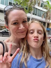 Hello, Miami!! ☀️ We're sailing away again. It's been a great day, but I'm  ready to curl up in bed with my book! I'm reading The Inn Dilemma by  @authortawnisuchy. What are