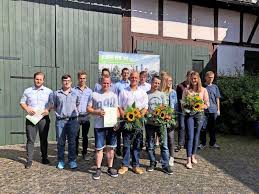 Blockplan gala_bau 2021/2022 (151,6 kib) aktuelles. 24 Freigesprochene Garten Und Landschaftsbauer Erhalten Ihr Zeugnis