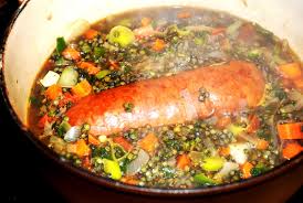 Le croque délice de neufchâtel à rajeuni son nom en 2008 pour le resto pub délice, mais l'endroit est toujours resté avec la même mission d'entreprise, celle de. Jardiniere De Legumes Et Saucisse De Morteau Special Gastronomie