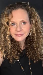 Dorm room move-out and decoration advice for parents