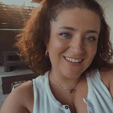 Okay so maybe I'm not as good at pool as I remember BUT I got the 8 ball in  the most (5 times in 3 games) 😅 • • • #florida #pool #